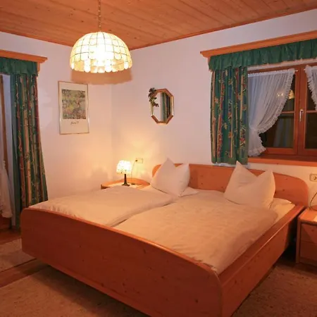 Gaestehaus Gschwendtner - Chiemgau Karte Apartment